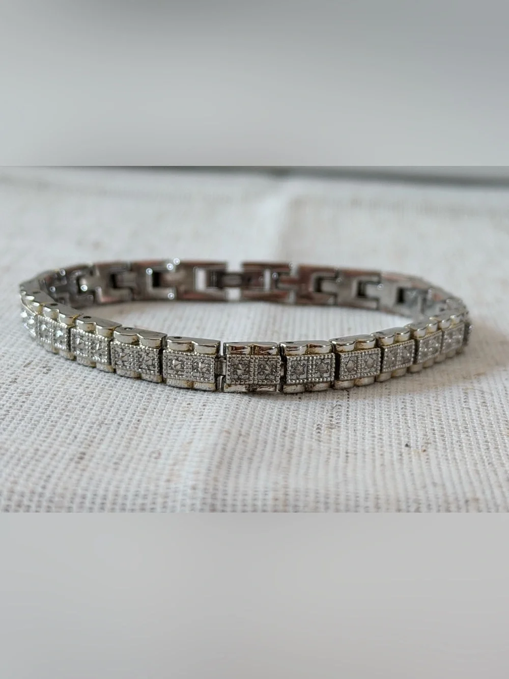 Classic Silver-Tone Cubic Zirconia Tennis Bracelet - Elegant Sparkle